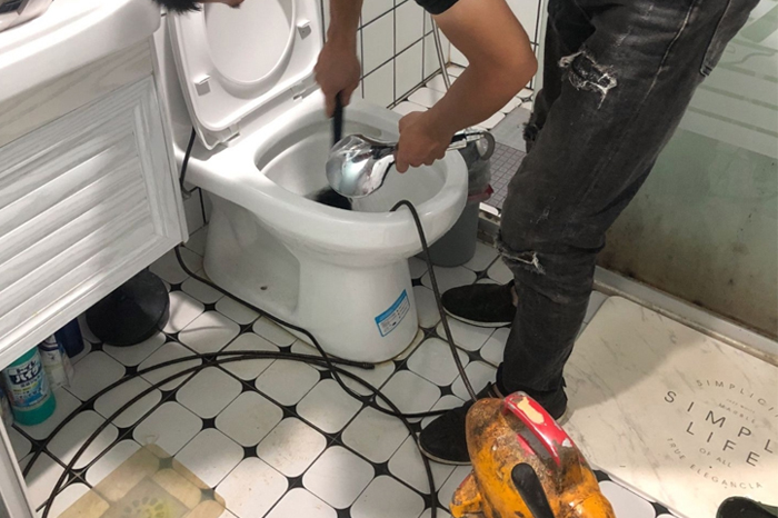 汝州马桶堵塞自己疏通还是找师傅？专业上门服务让你省时更省心